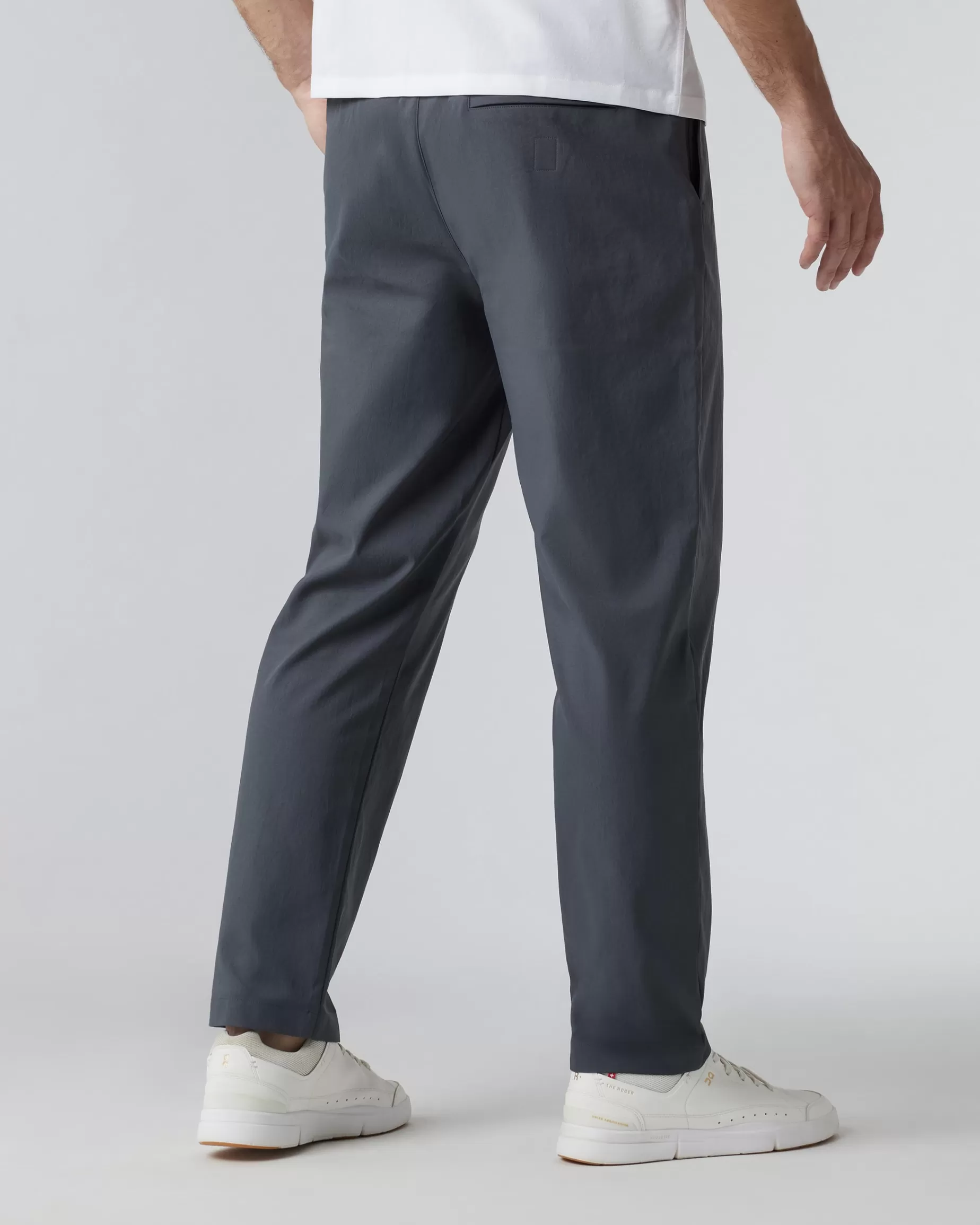 Vuori Cascade Crinkle Pant Relaxed 30" Charcoal Clearance