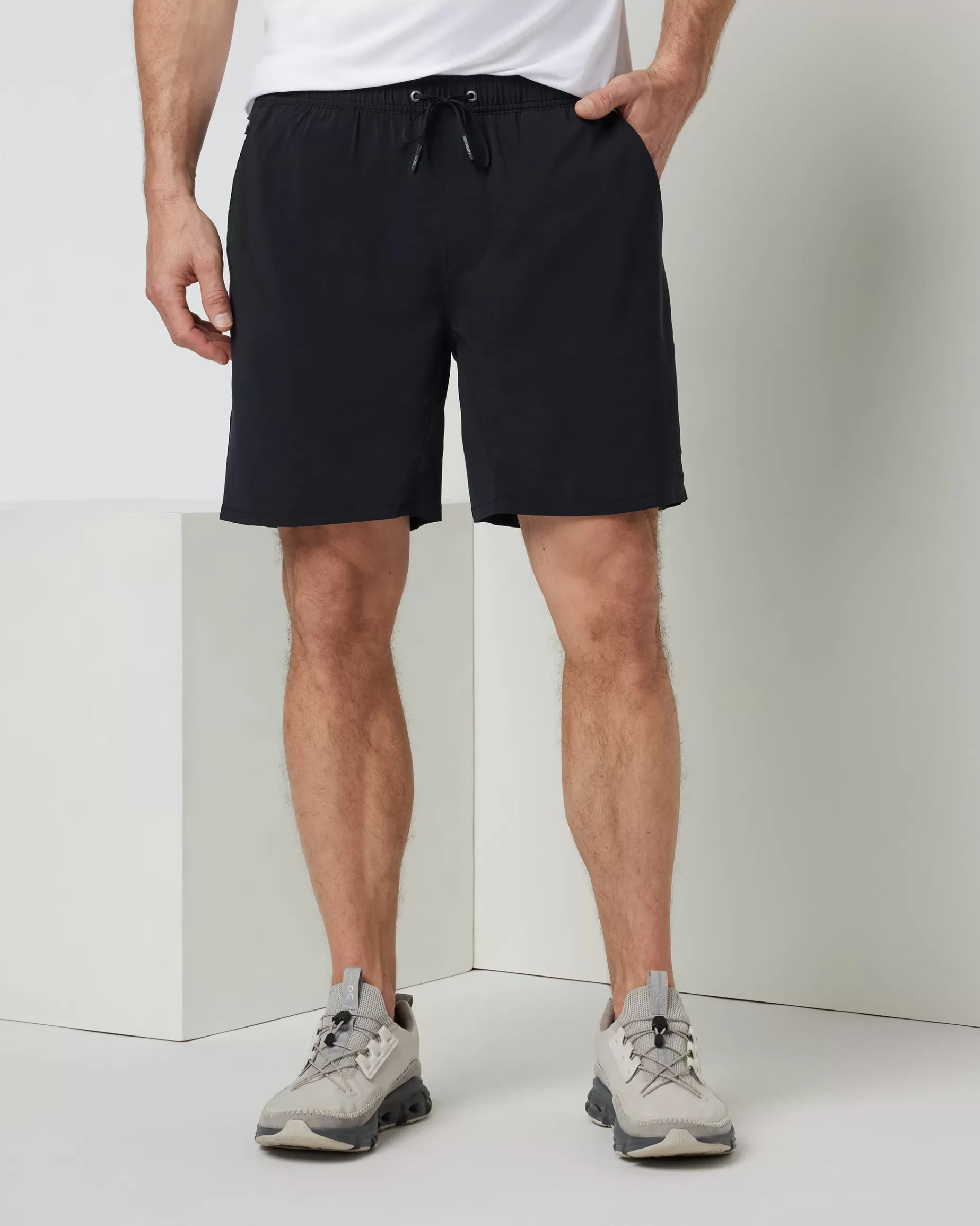 Vuori Elevate Kore Short Black Clearance