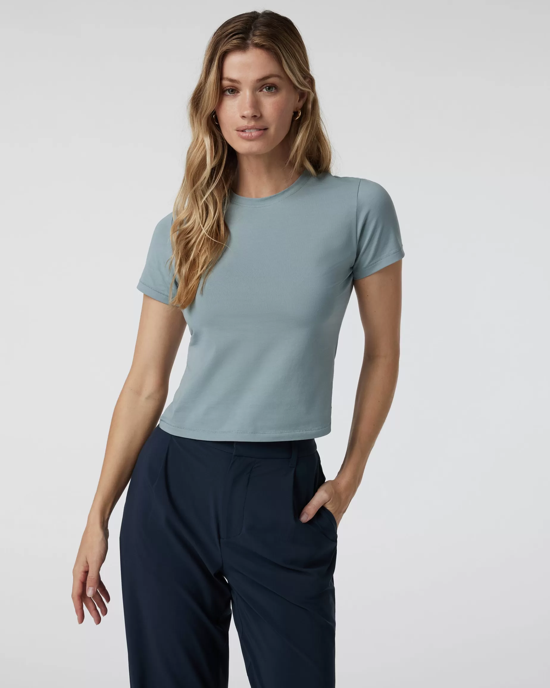 Vuori Feather Baby Tee VintagePistachio Online