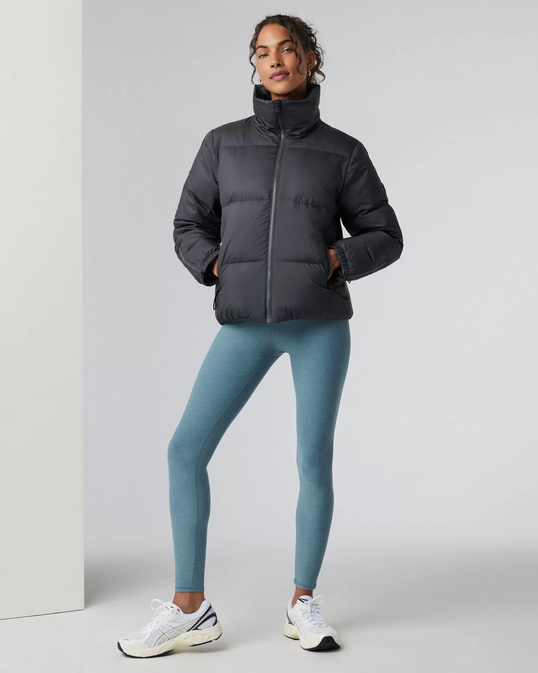 Vuori Hillside Down Jacket Black Cheap