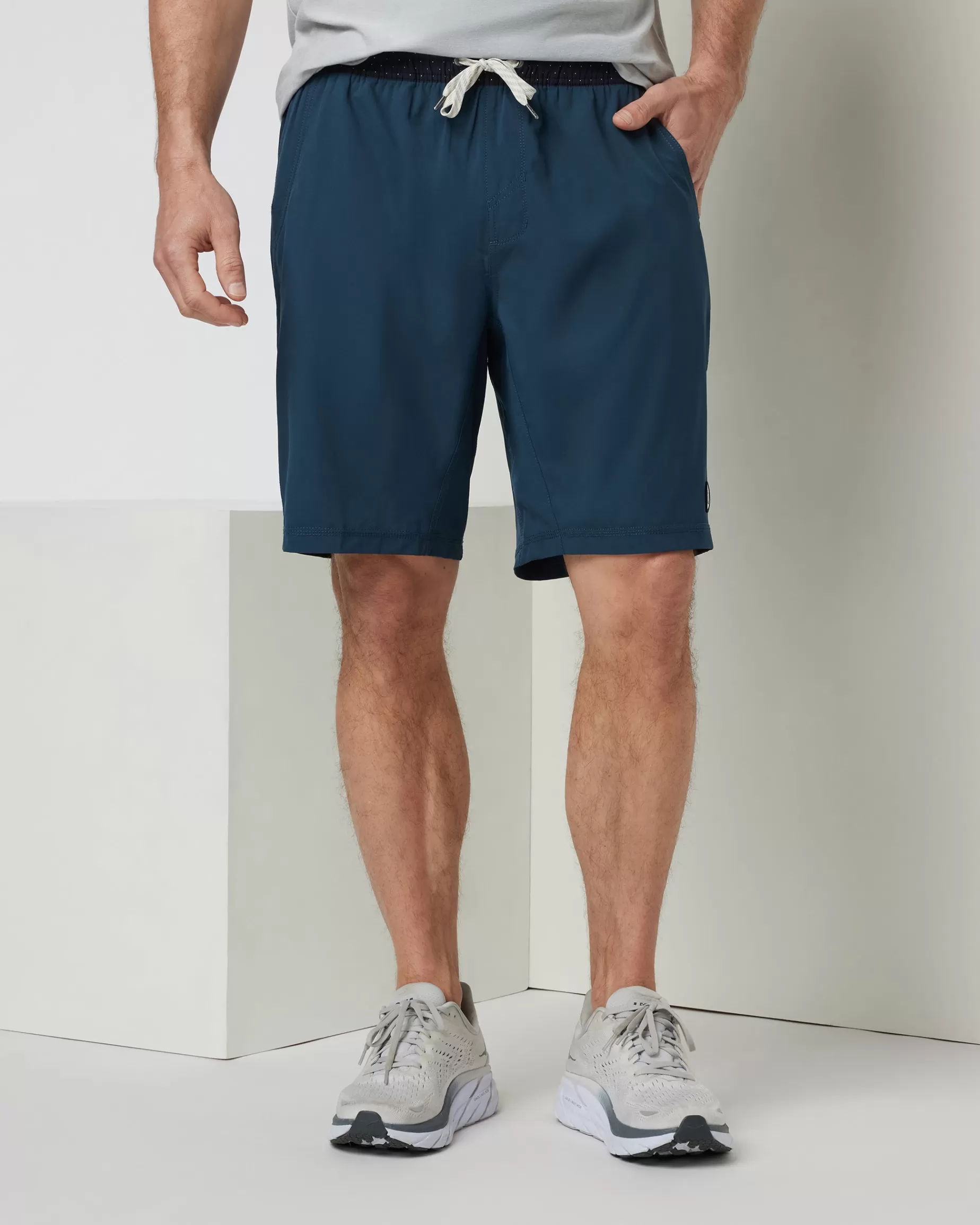 Vuori Kore Short 9" Indigo Outlet