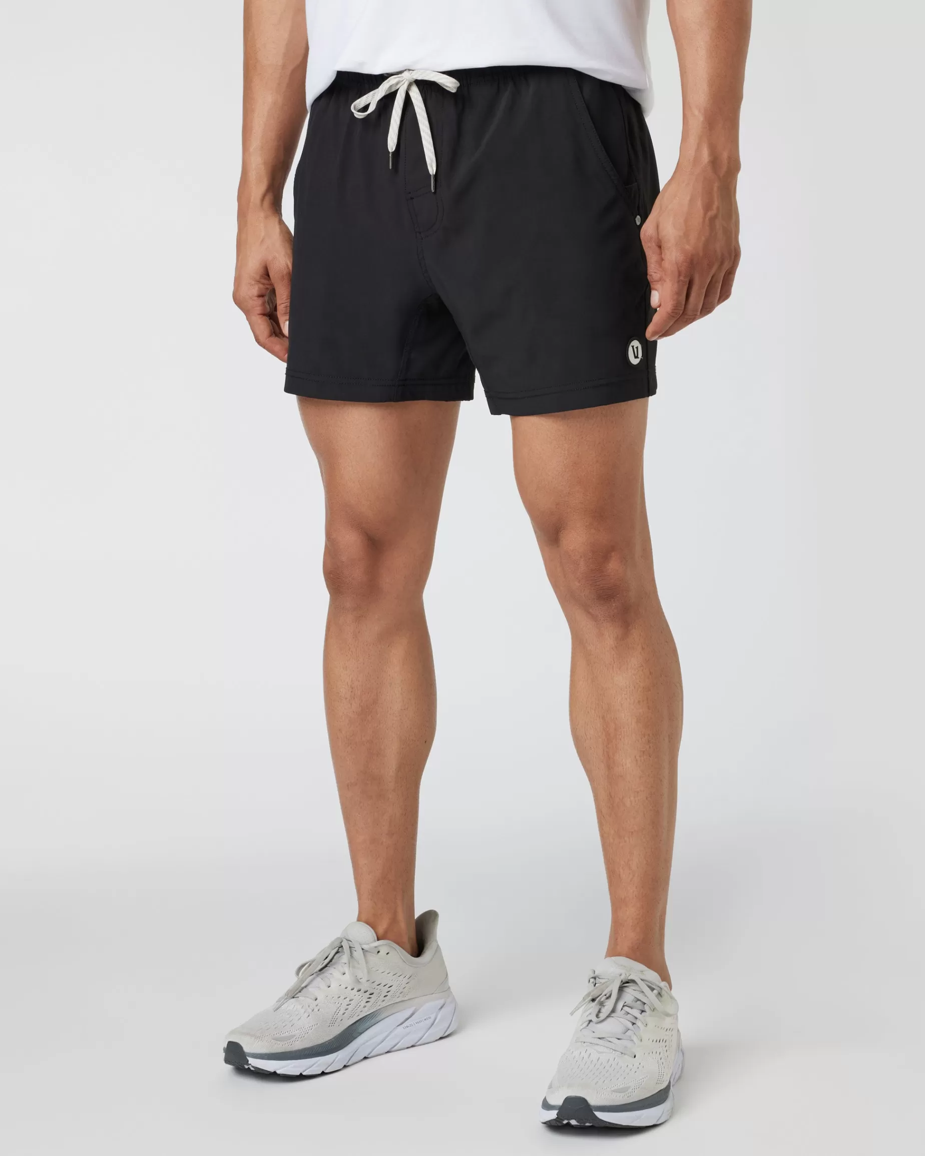 Vuori Kore Short 5" Black Outlet