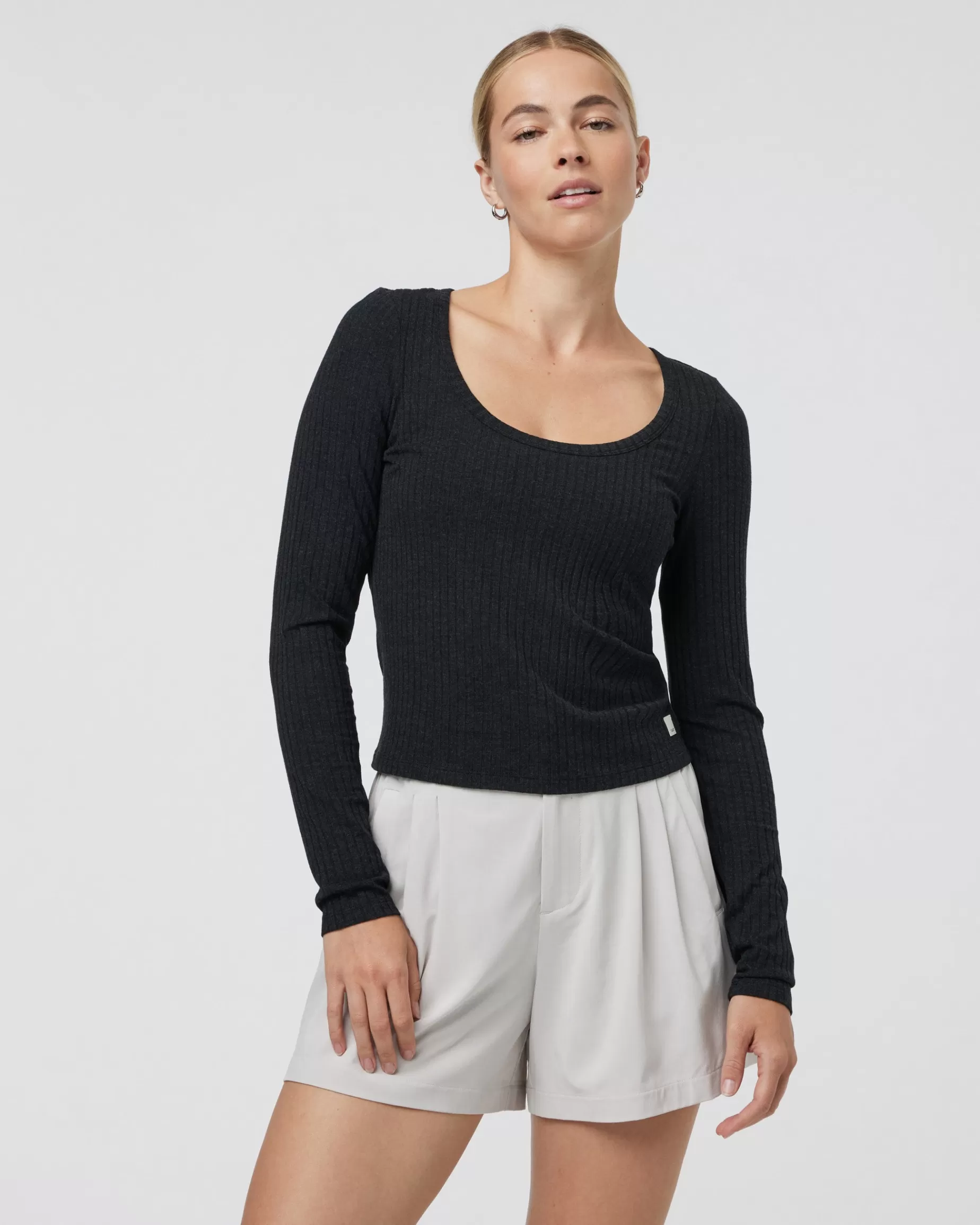 Vuori Long Sleeve Plie Top BlackHeather Cheap