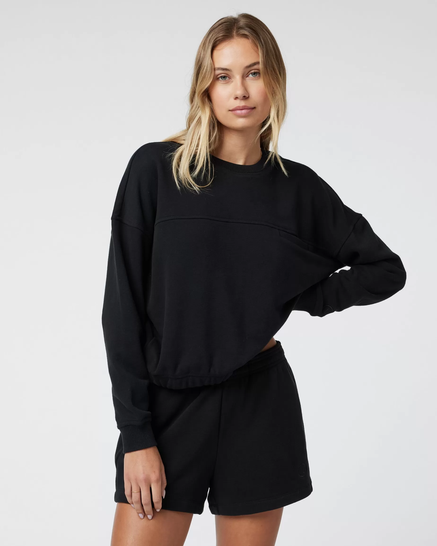 Vuori Sedona Sport Crew Black Outlet