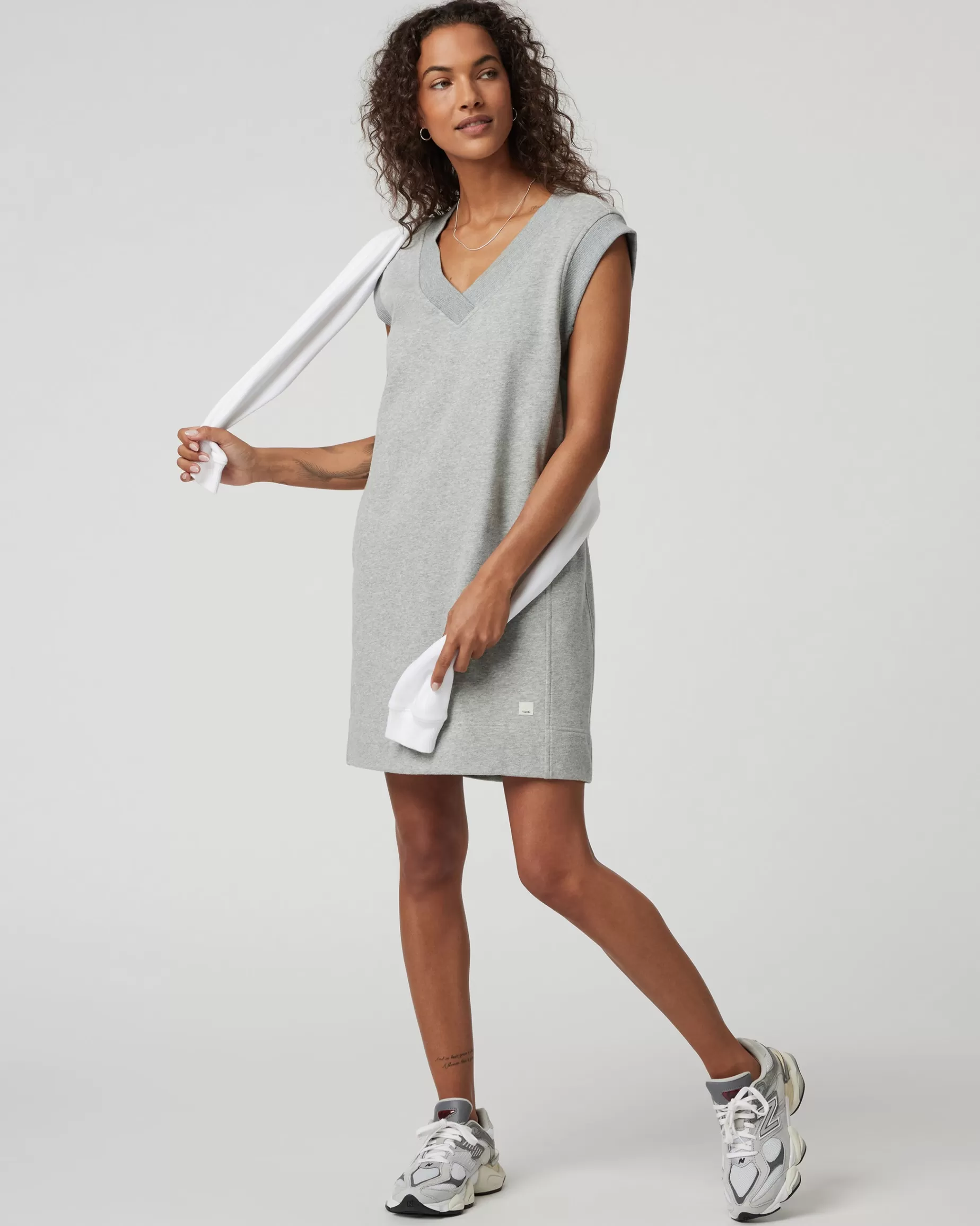 Vuori Sedona Vest Dress LightHeatherGrey Hot