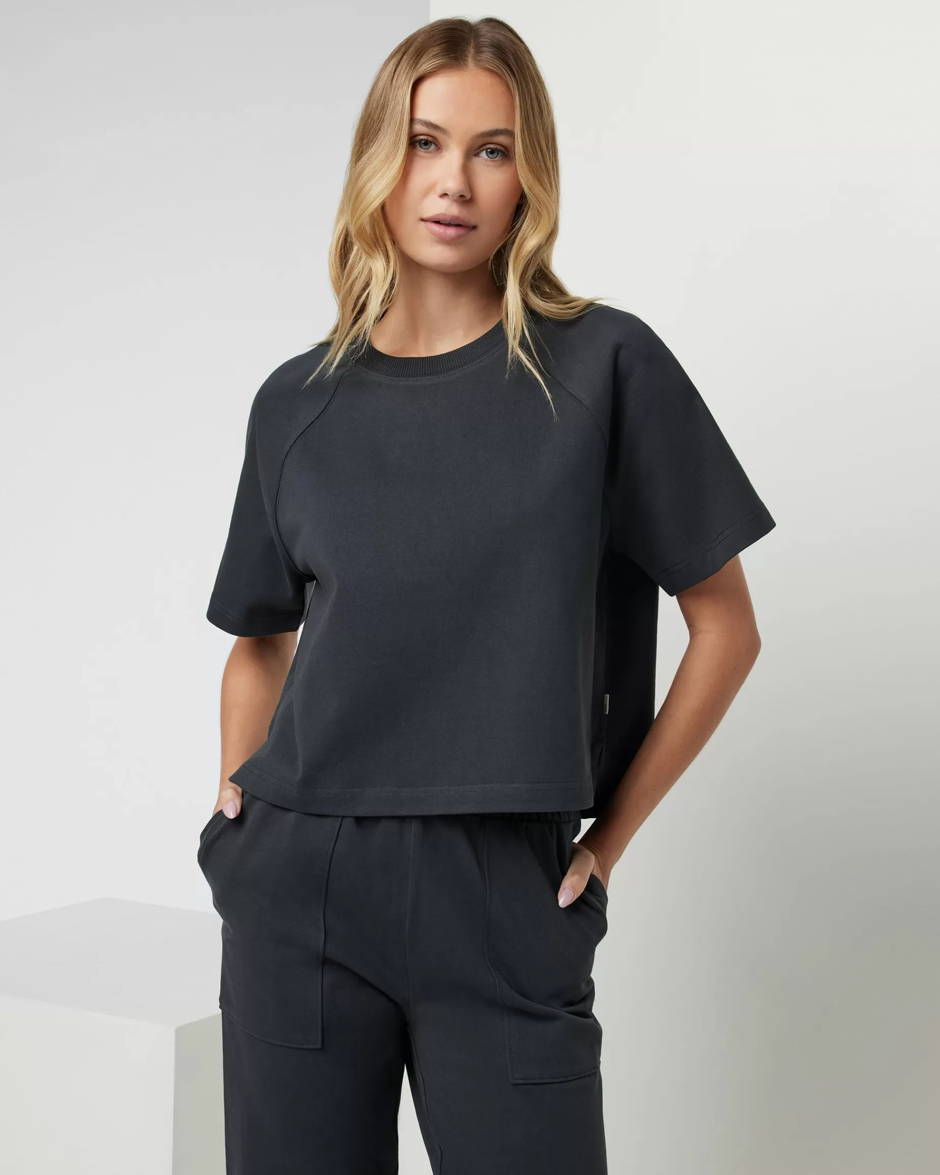 Vuori Short Sleeve Mackenzie Top WashedBlack Discount