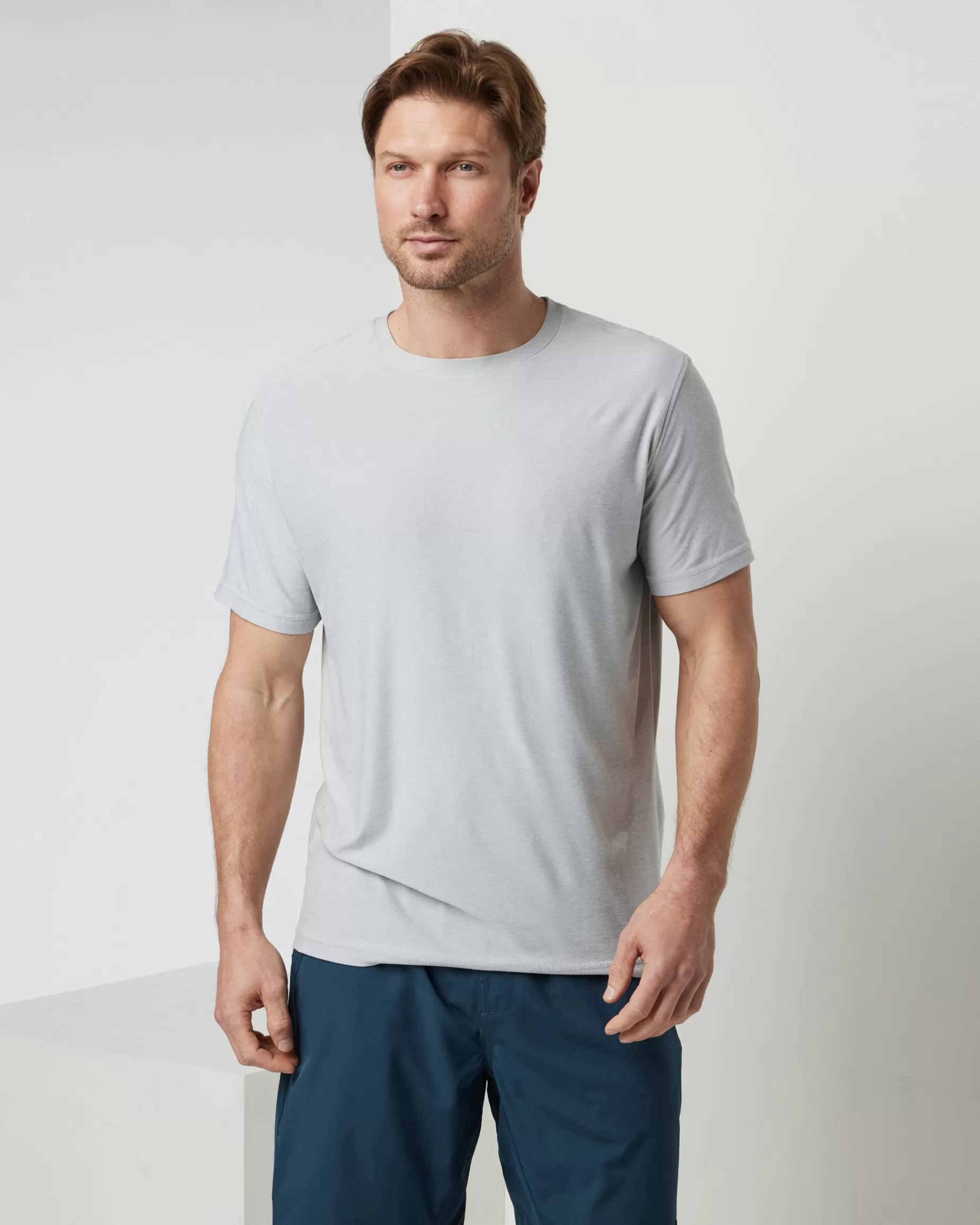 Vuori Strato Tech Tee PlatinumHeather Hot
