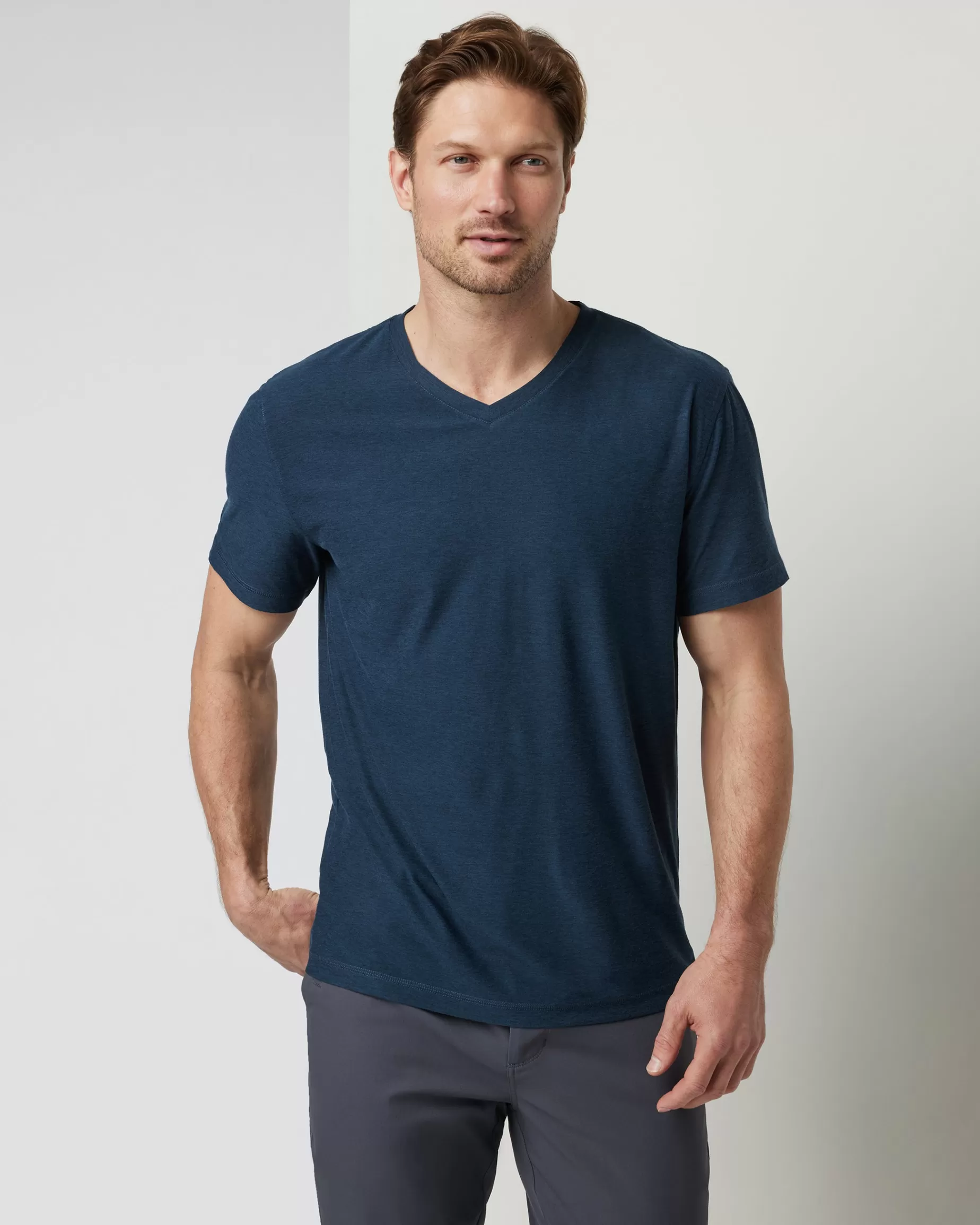 Vuori Strato Tech V-Neck NavyHeather Sale