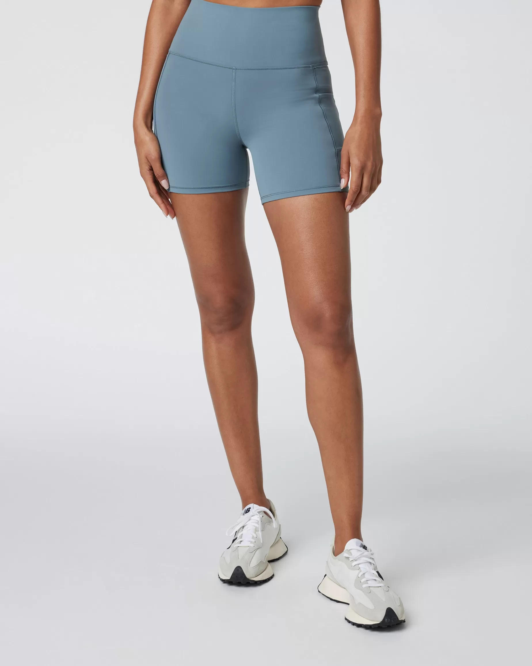 Vuori Studio Pocket Short SmokeBlue Discount