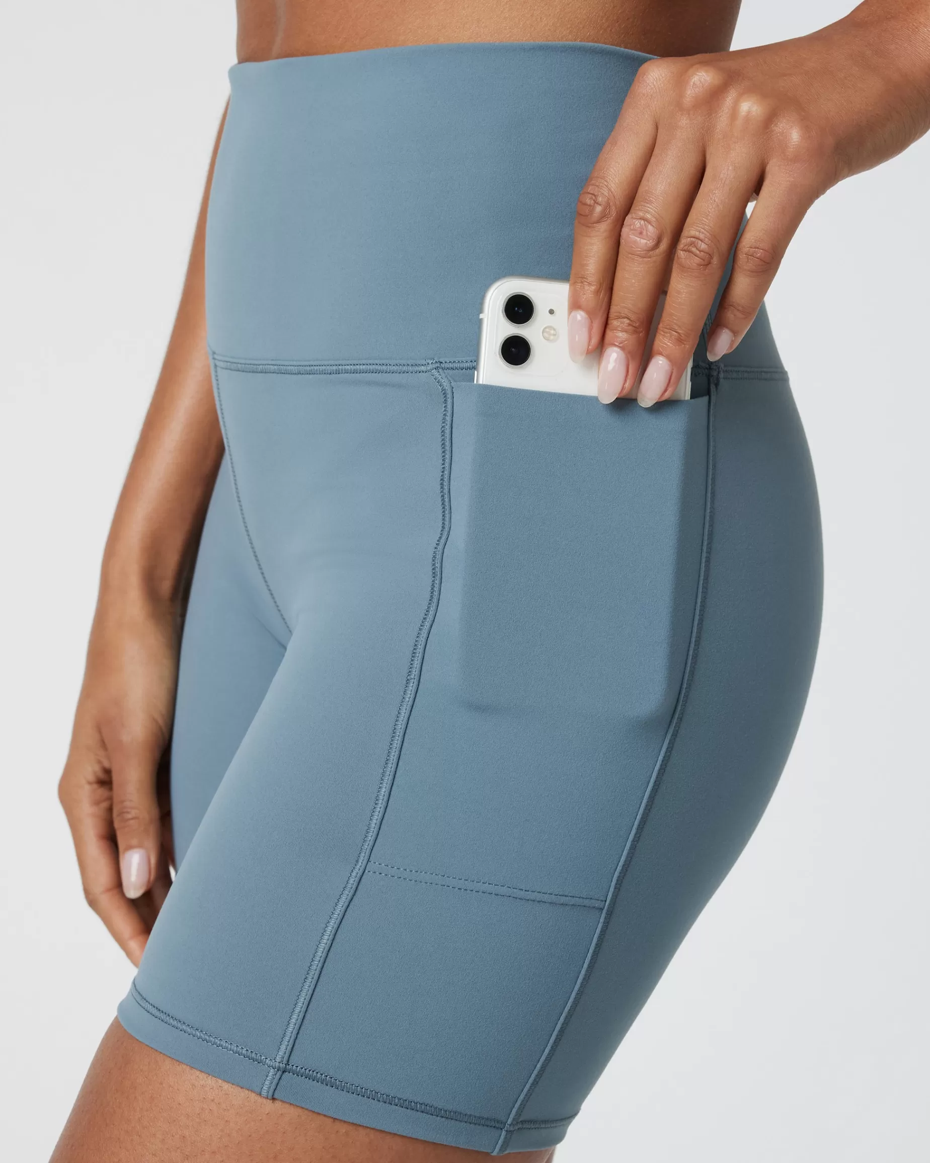 Vuori Studio Pocket Short SmokeBlue Discount