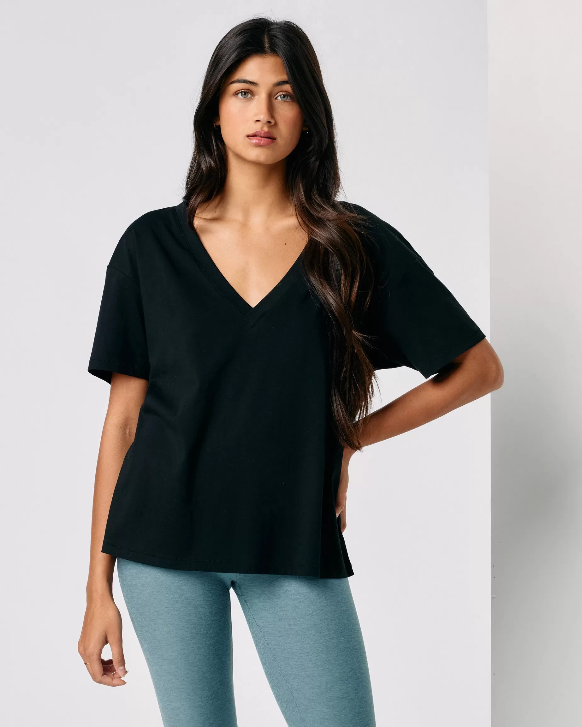 Vuori Sutton V-Neck Black Cheap