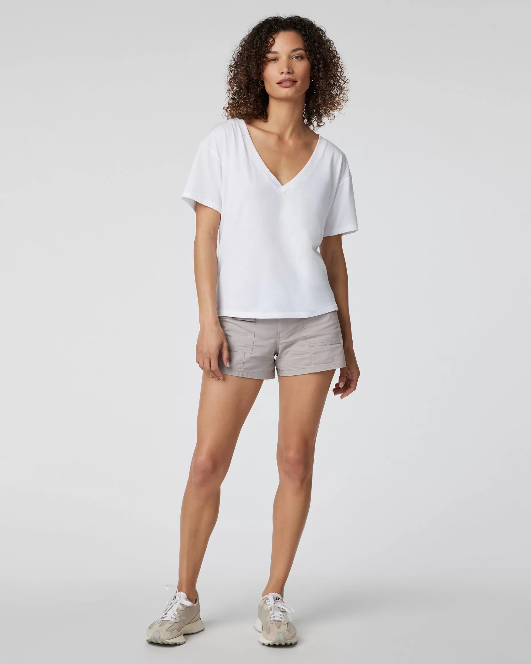 Vuori Sutton V-Neck White Outlet