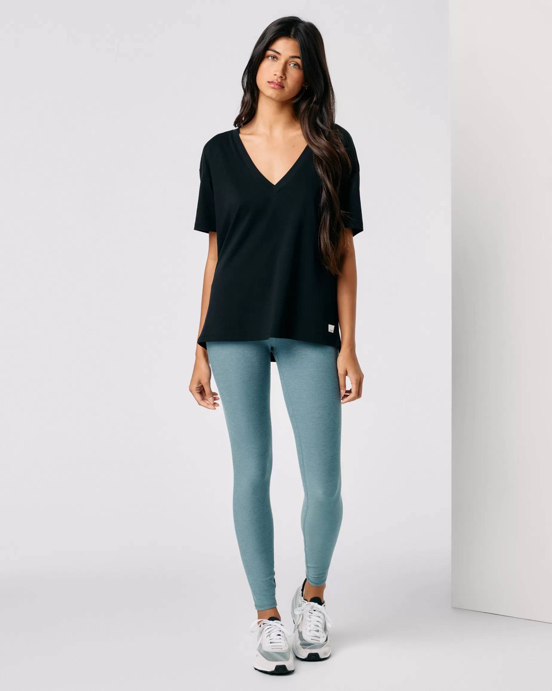 Vuori Sutton V-Neck Black Cheap