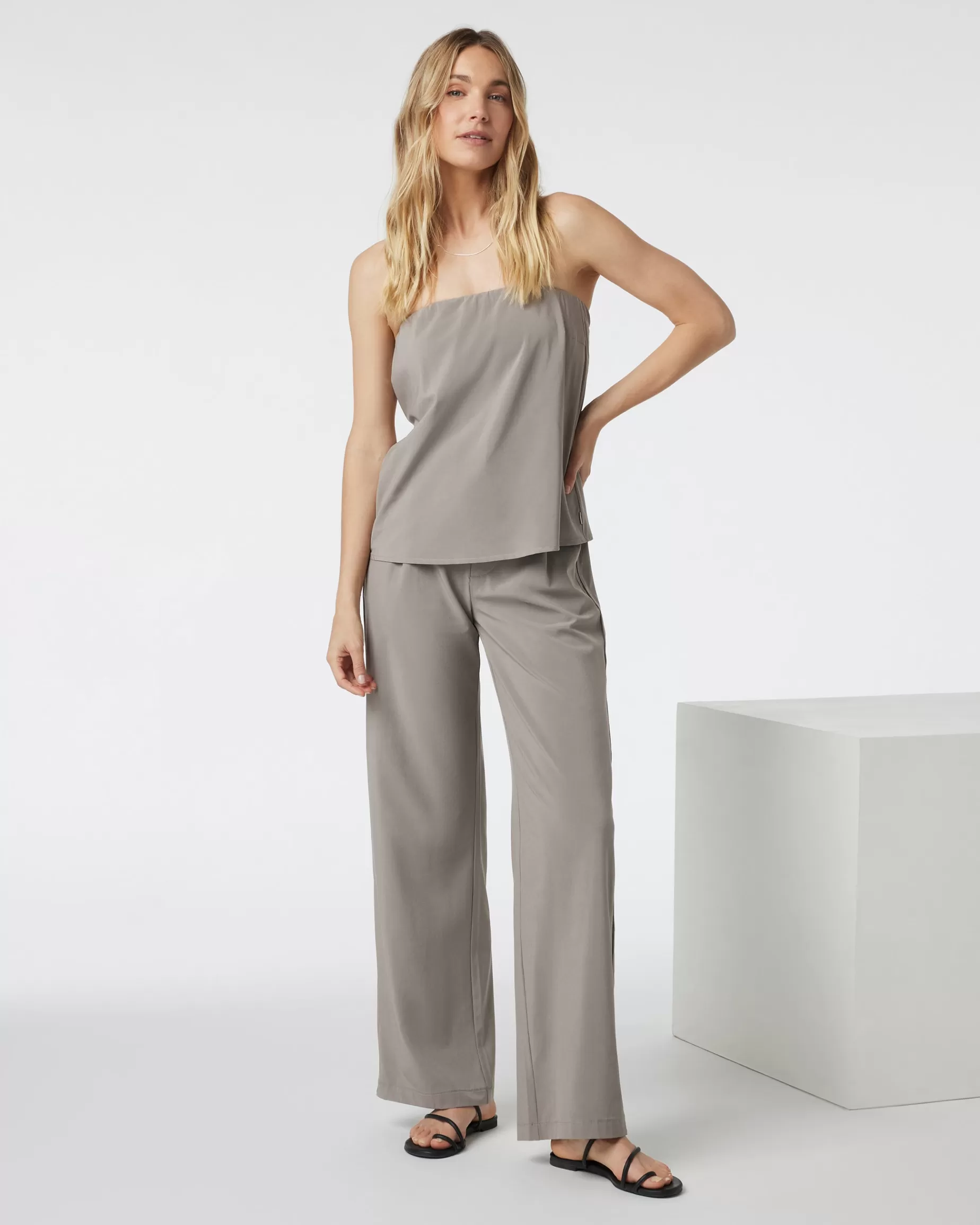 Vuori Villa Tube Top Walnut Best