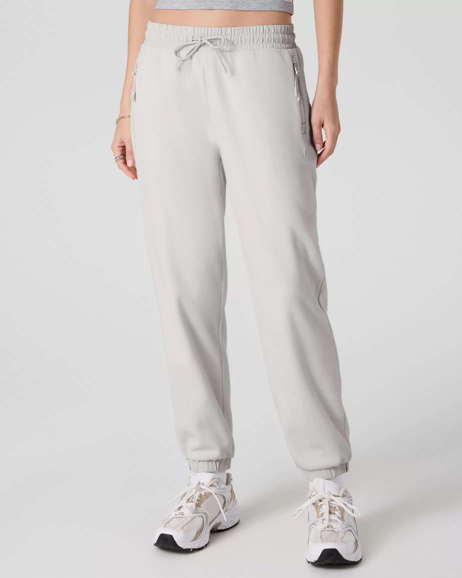 Vuori Women's Aspen Jogger Salt Sale