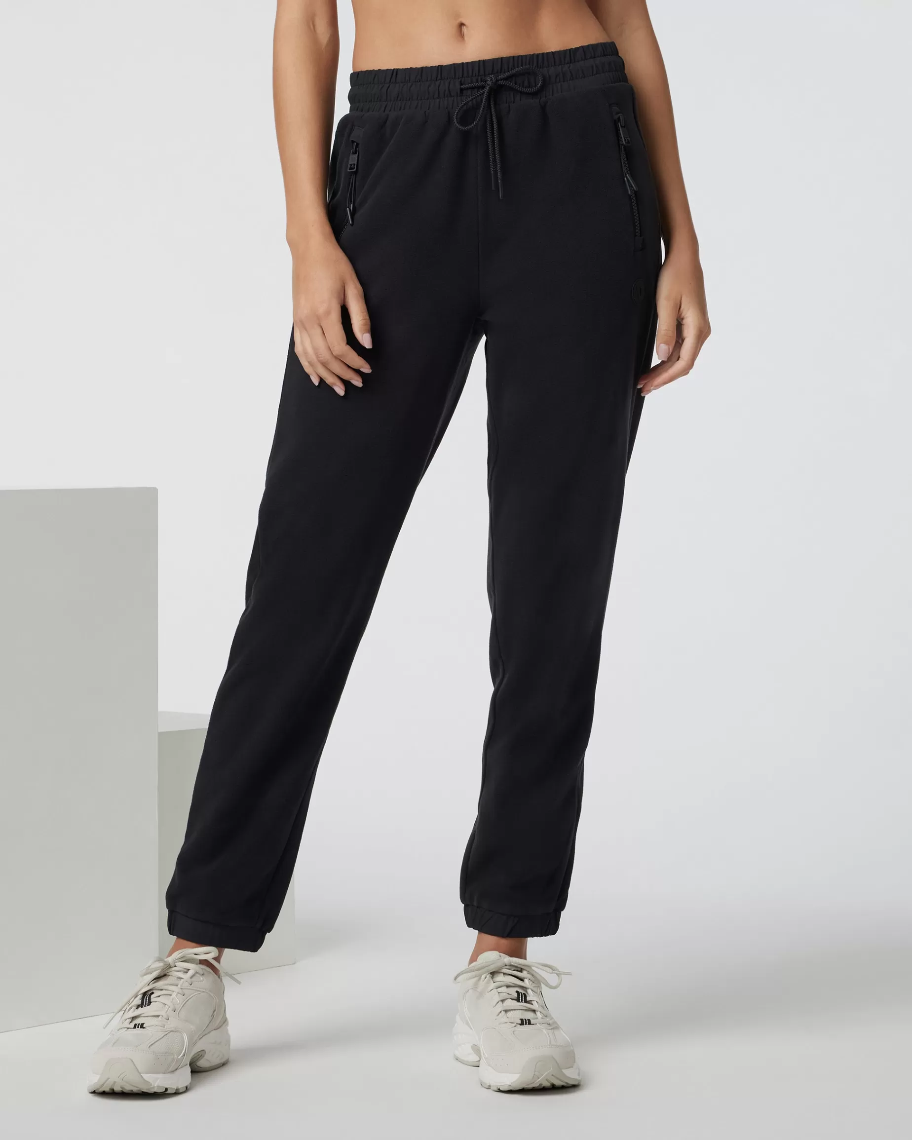 Vuori Women's Aspen Jogger Black New