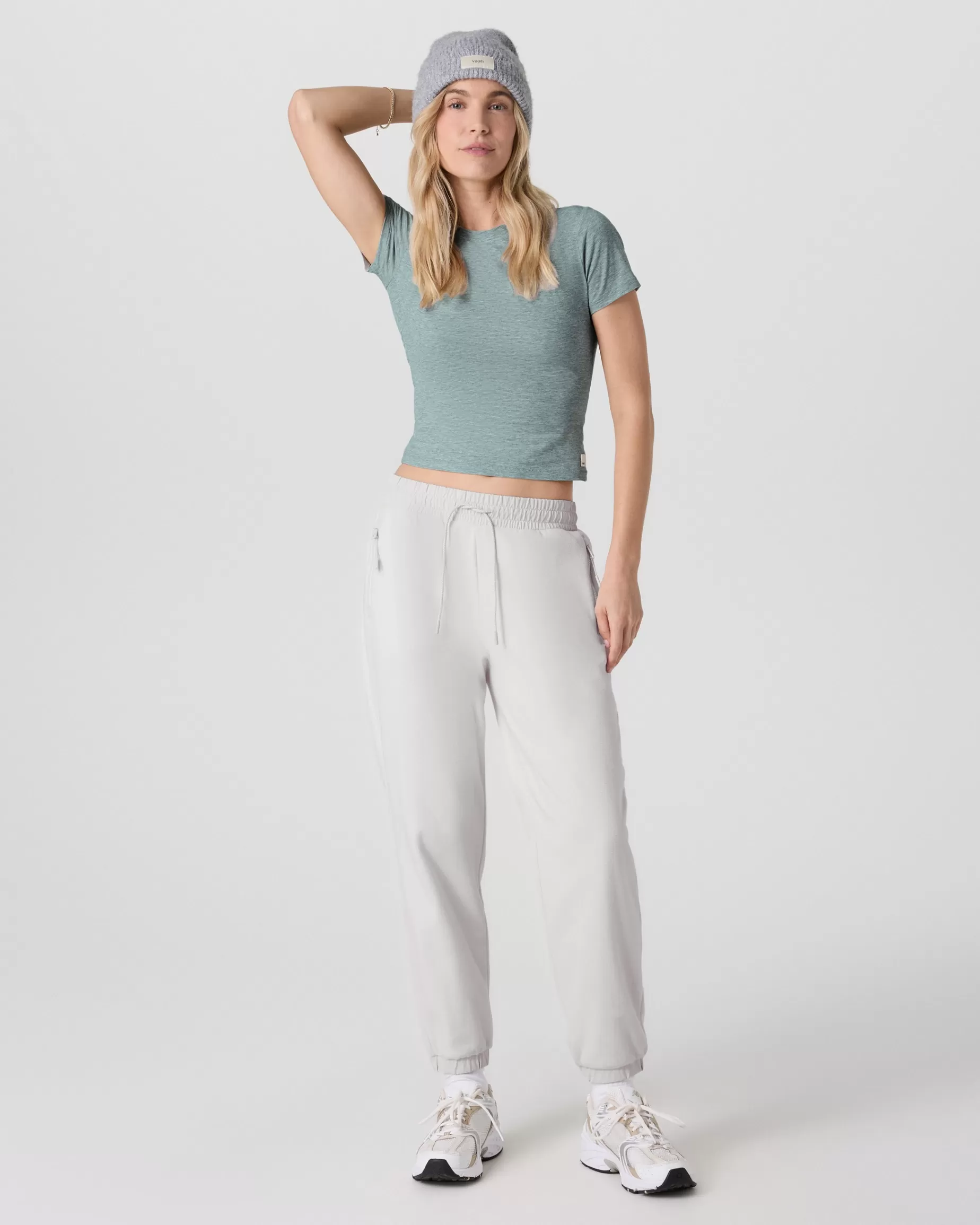 Vuori Women's Aspen Jogger Salt Sale